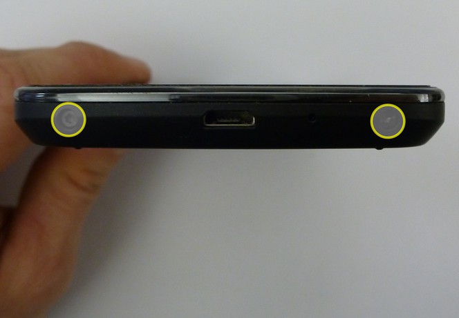 3-Nexus4-RemoveScrews.jpg